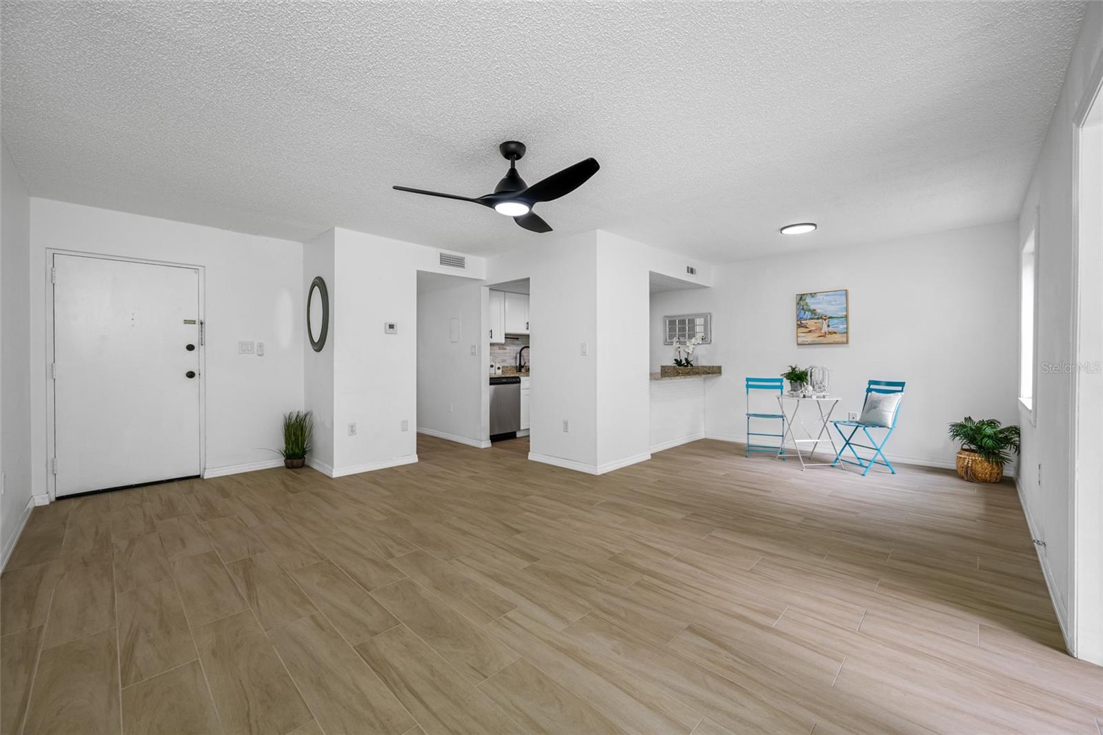 Image 3 of 47 For 4215 Bay Drive 1807b