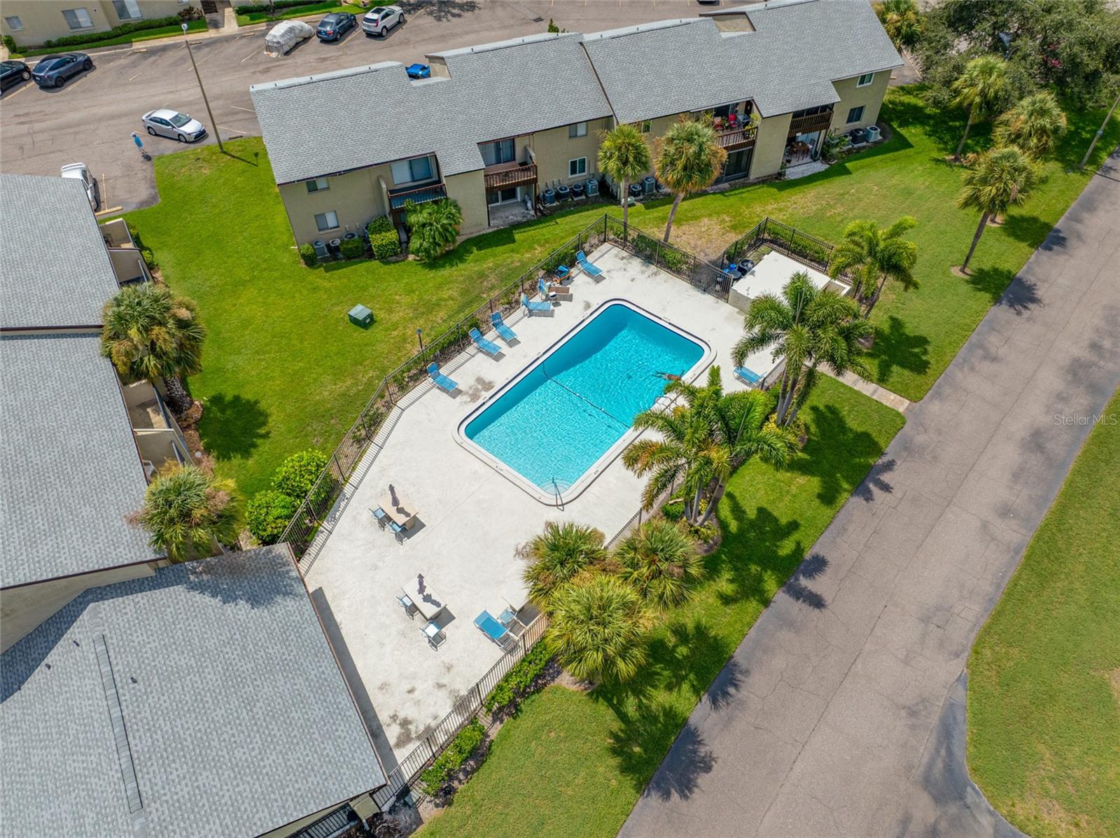 Image 35 of 47 For 4215 Bay Drive 1807b