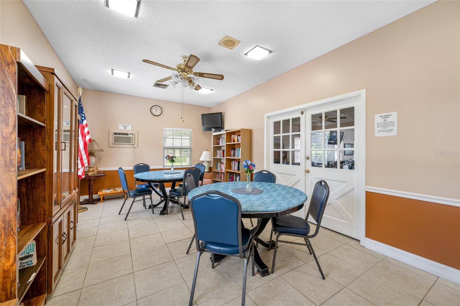 Image 38 of 47 For 4215 Bay Drive 1807b