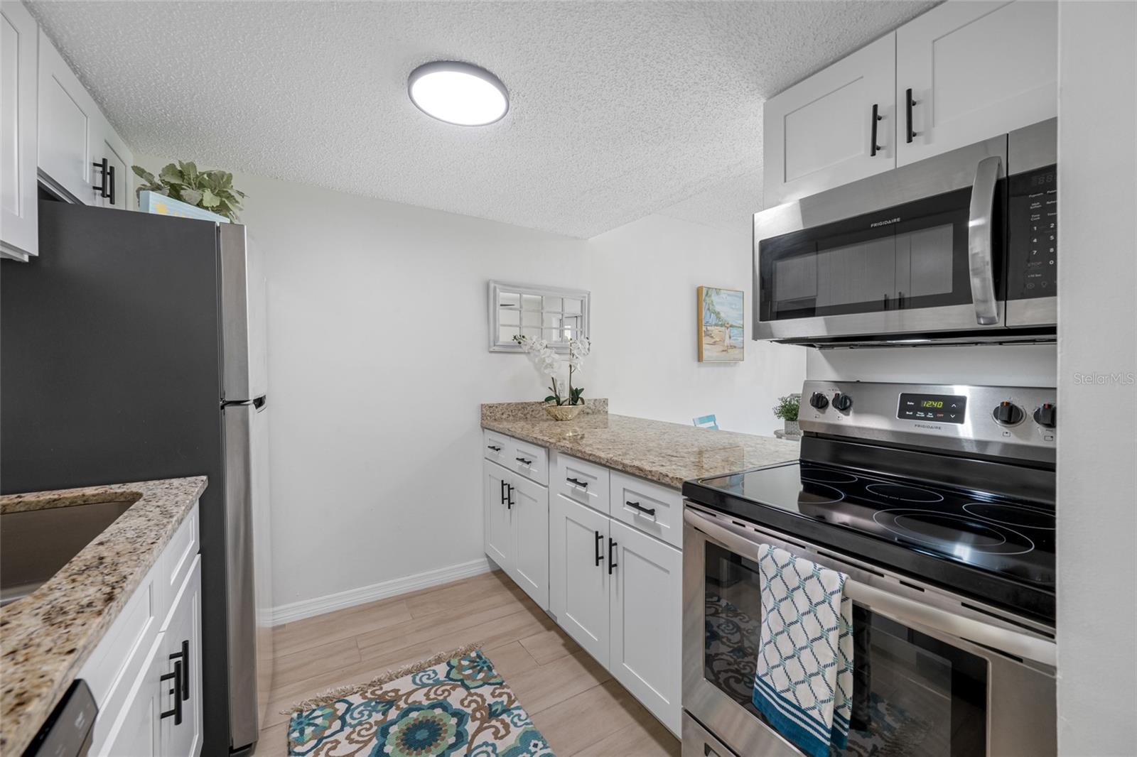 Image 7 of 47 For 4215 Bay Drive 1807b
