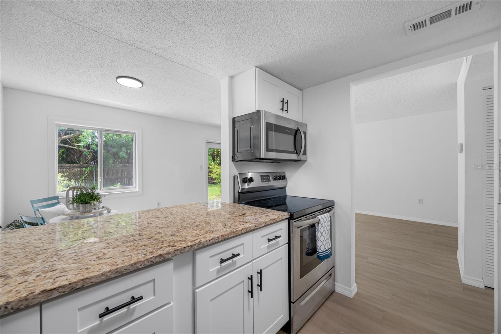 Image 8 of 47 For 4215 Bay Drive 1807b