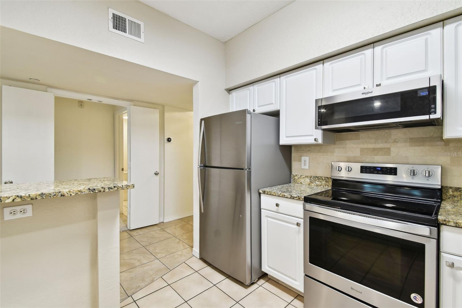 Image 23 of 42 For 504 Armenia Avenue 1329b