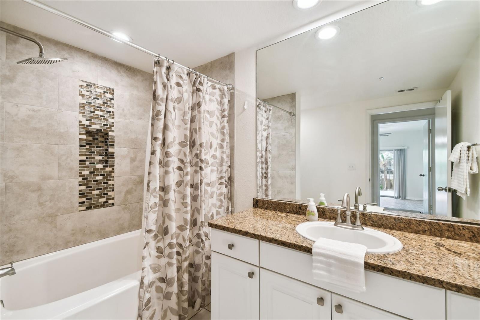 Image 30 of 42 For 504 Armenia Avenue 1329b