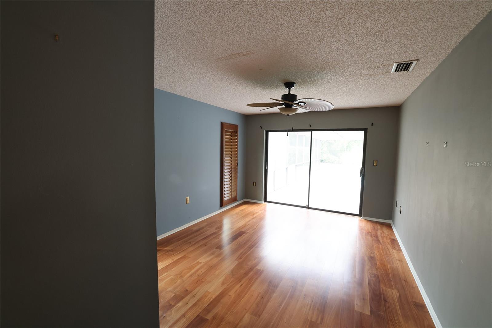 Image 10 of 33 For 7132 Box Elder Drive