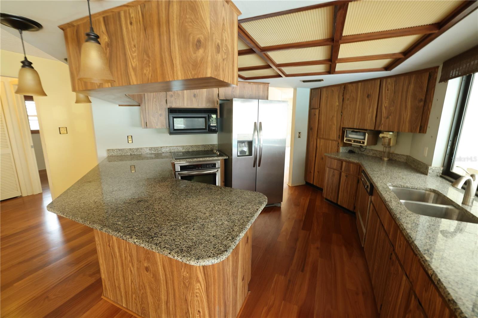 Image 7 of 33 For 7132 Box Elder Drive