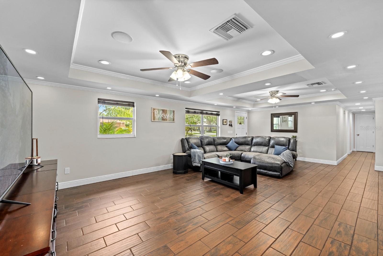 Image 11 of 31 For 12217 Victor Lane