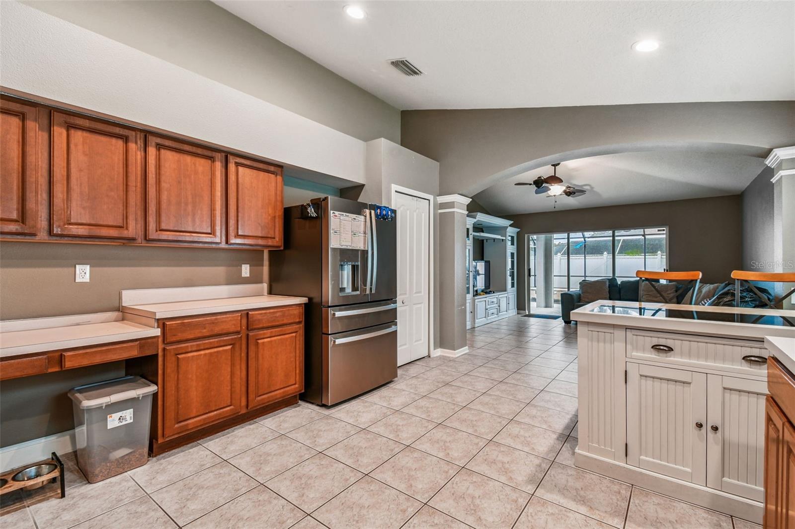 Image 13 of 66 For 7653 Outerbridge Street