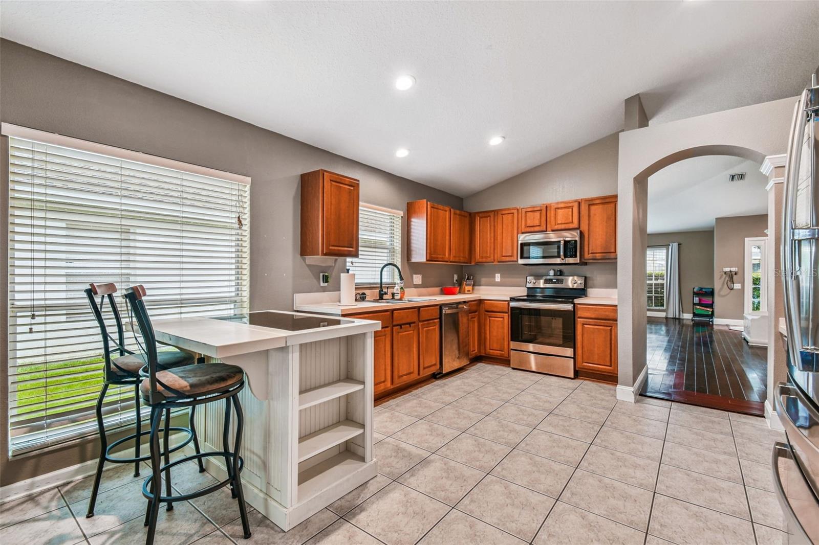 Image 15 of 66 For 7653 Outerbridge Street