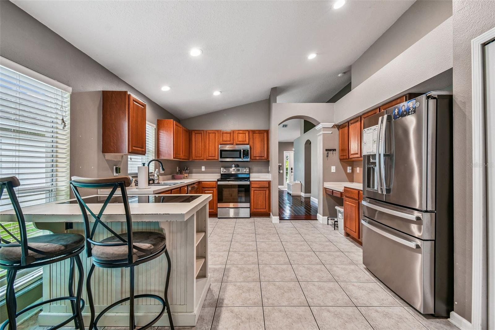 Image 18 of 66 For 7653 Outerbridge Street