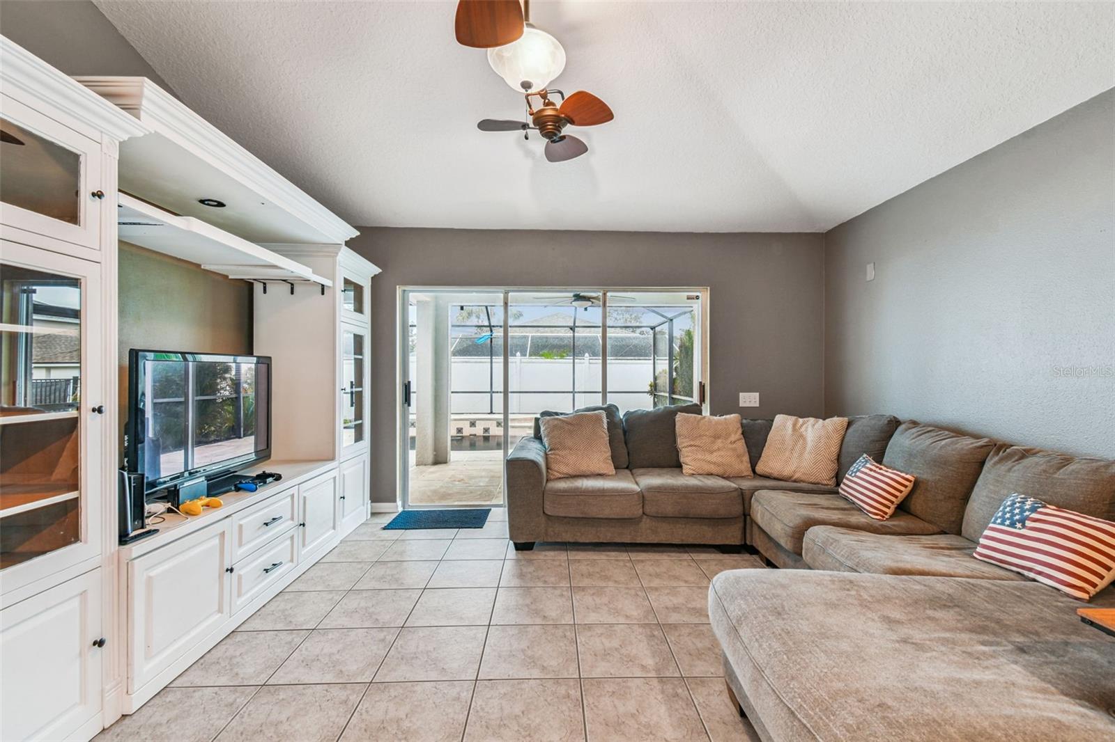 Image 20 of 66 For 7653 Outerbridge Street
