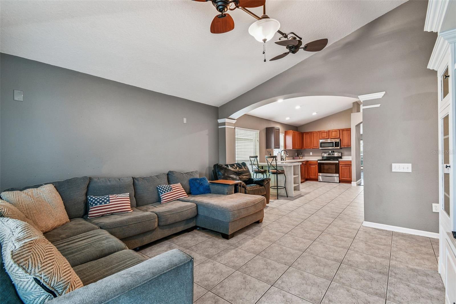 Image 22 of 66 For 7653 Outerbridge Street