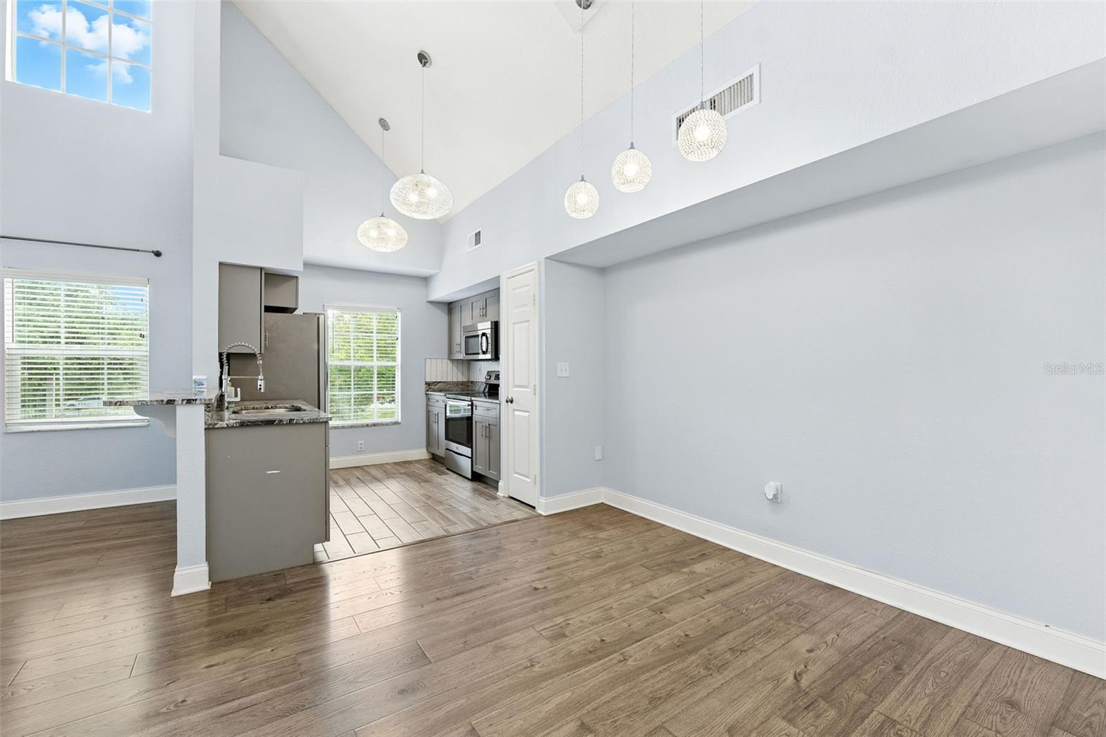 Image 10 of 27 For 9368 Lake Chase Island Way 9368