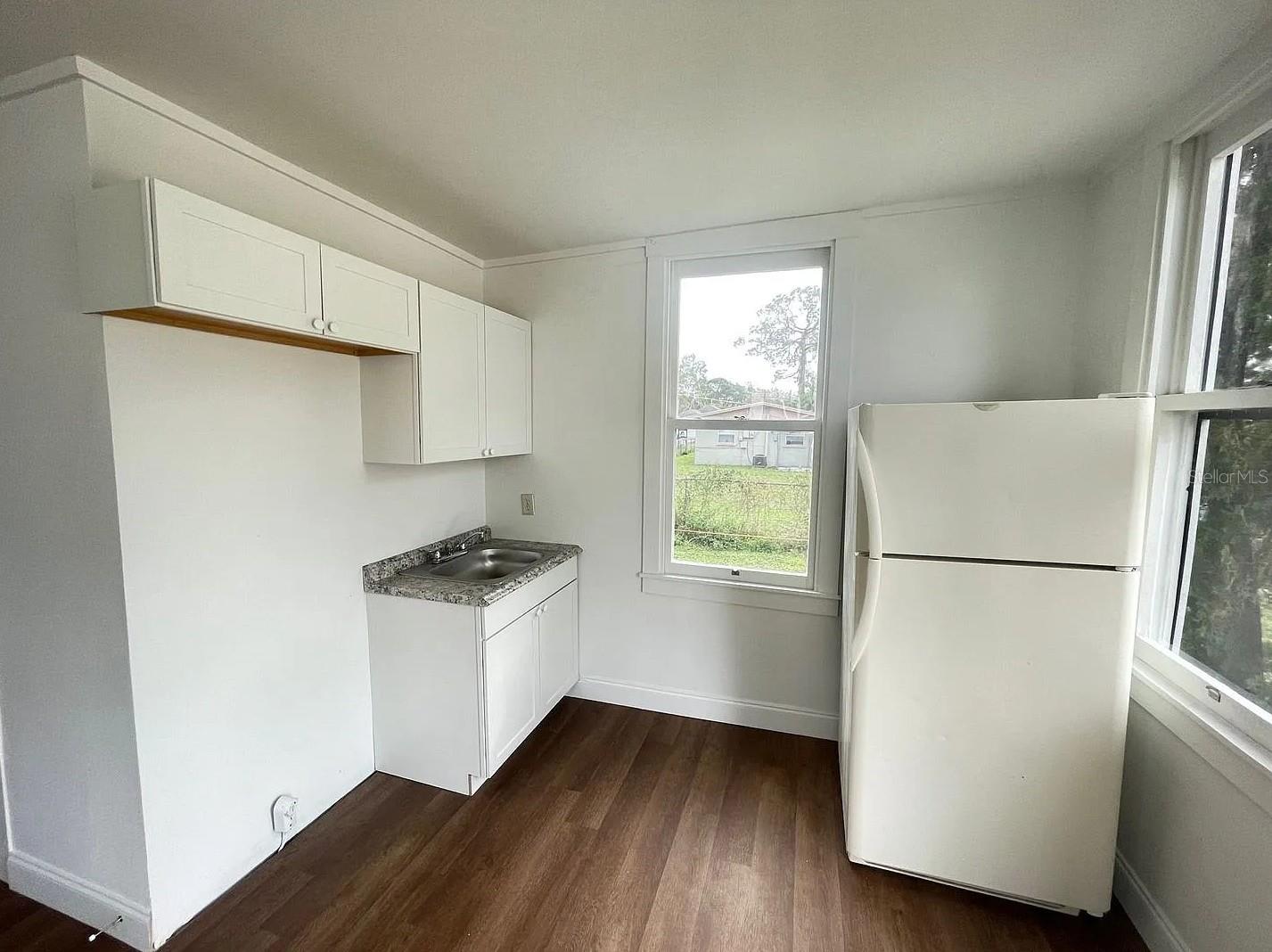 Image 17 of 23 For 2212 32nd Avenue E
