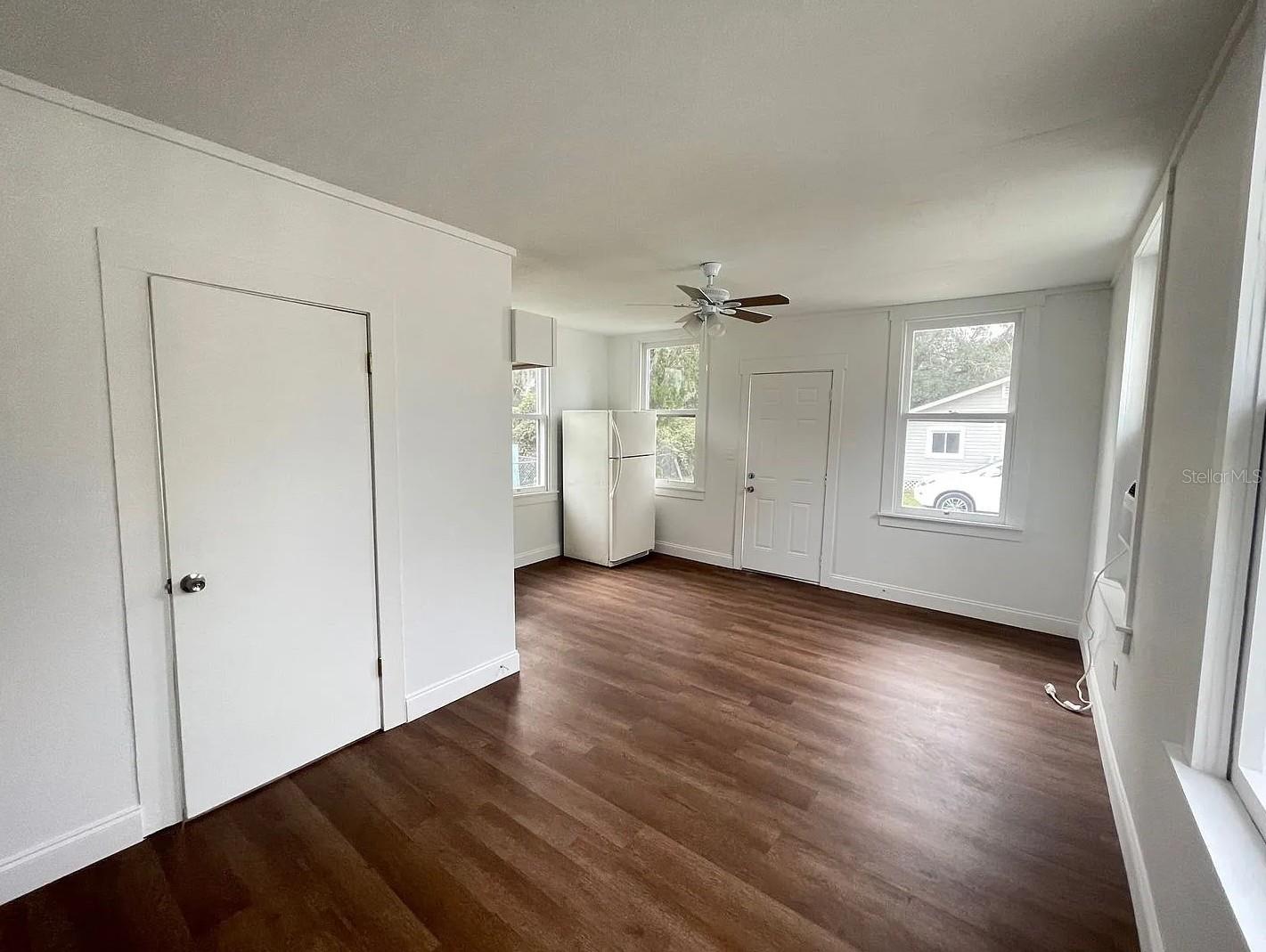 Image 18 of 23 For 2212 32nd Avenue E