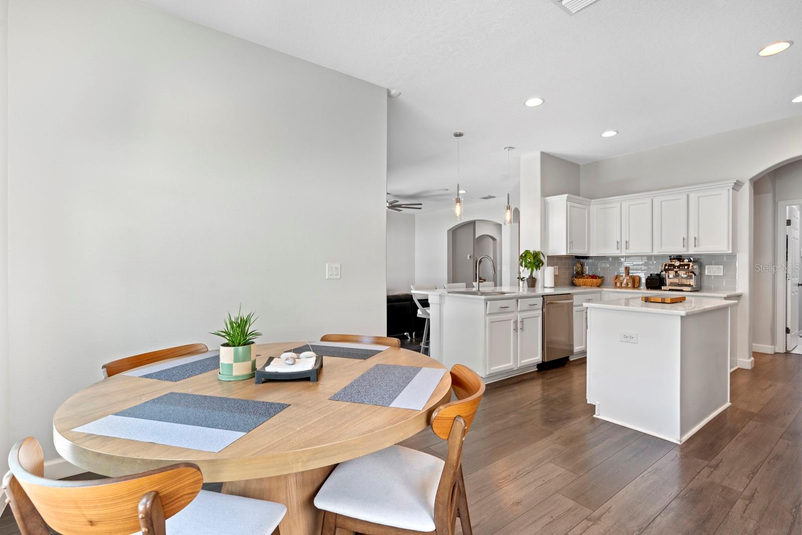 Image 16 of 62 For 1414 Emerald Hill Way