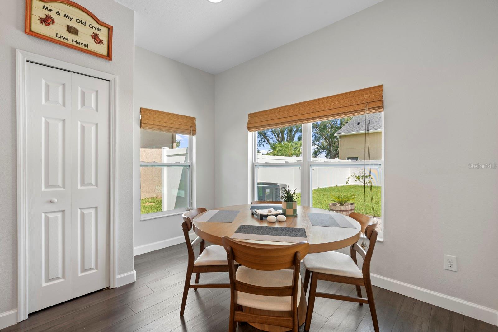 Image 17 of 62 For 1414 Emerald Hill Way