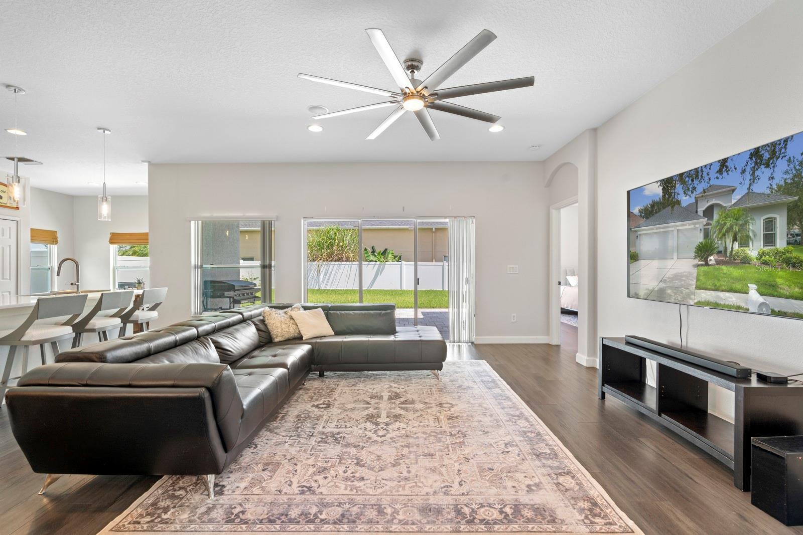 Image 21 of 62 For 1414 Emerald Hill Way