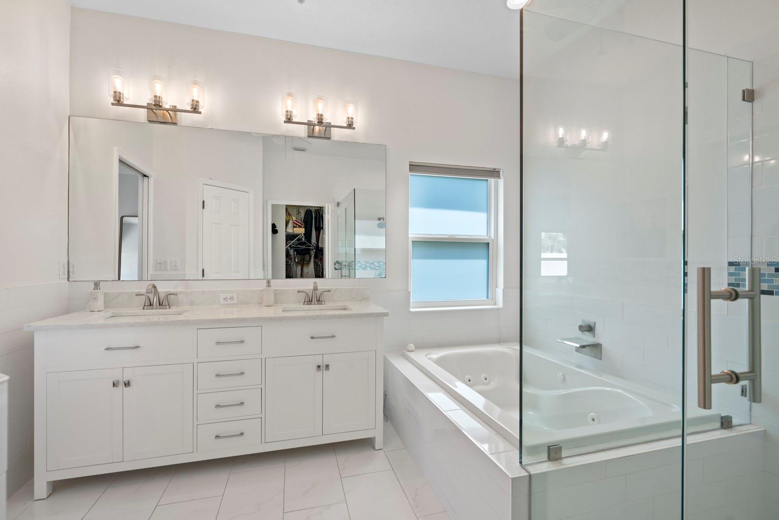 Image 27 of 62 For 1414 Emerald Hill Way
