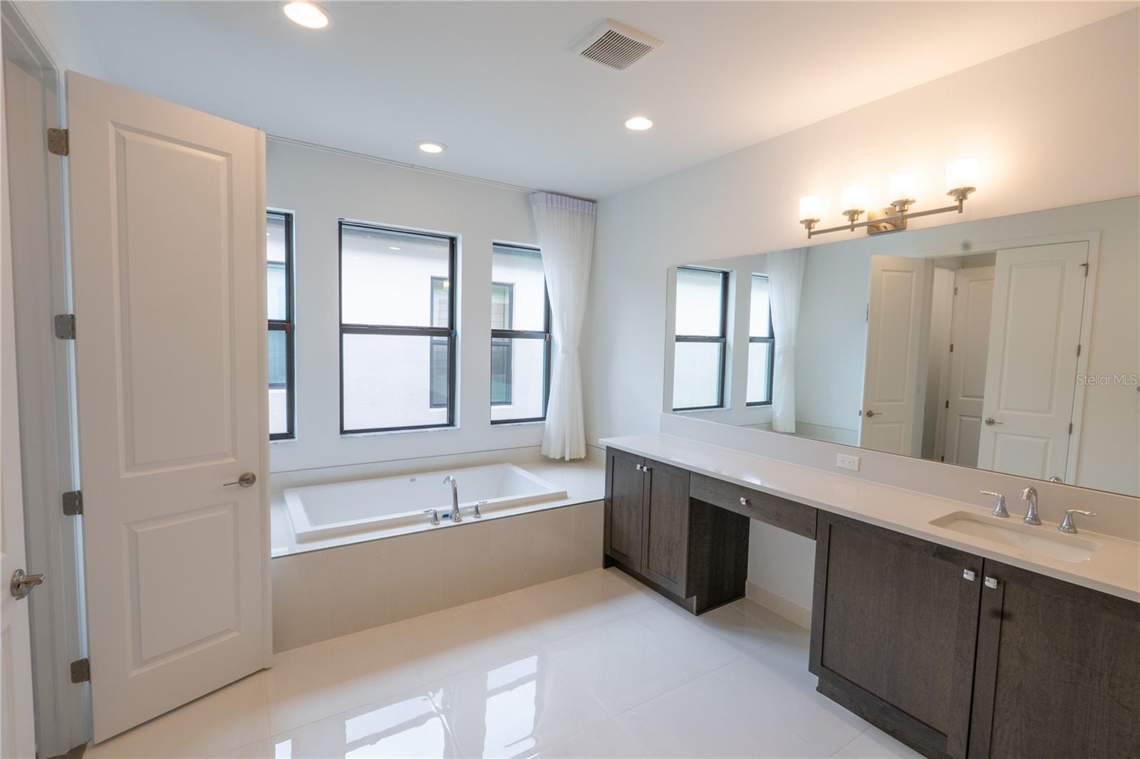 Image 63 of 100 For 12710 Caballo Court