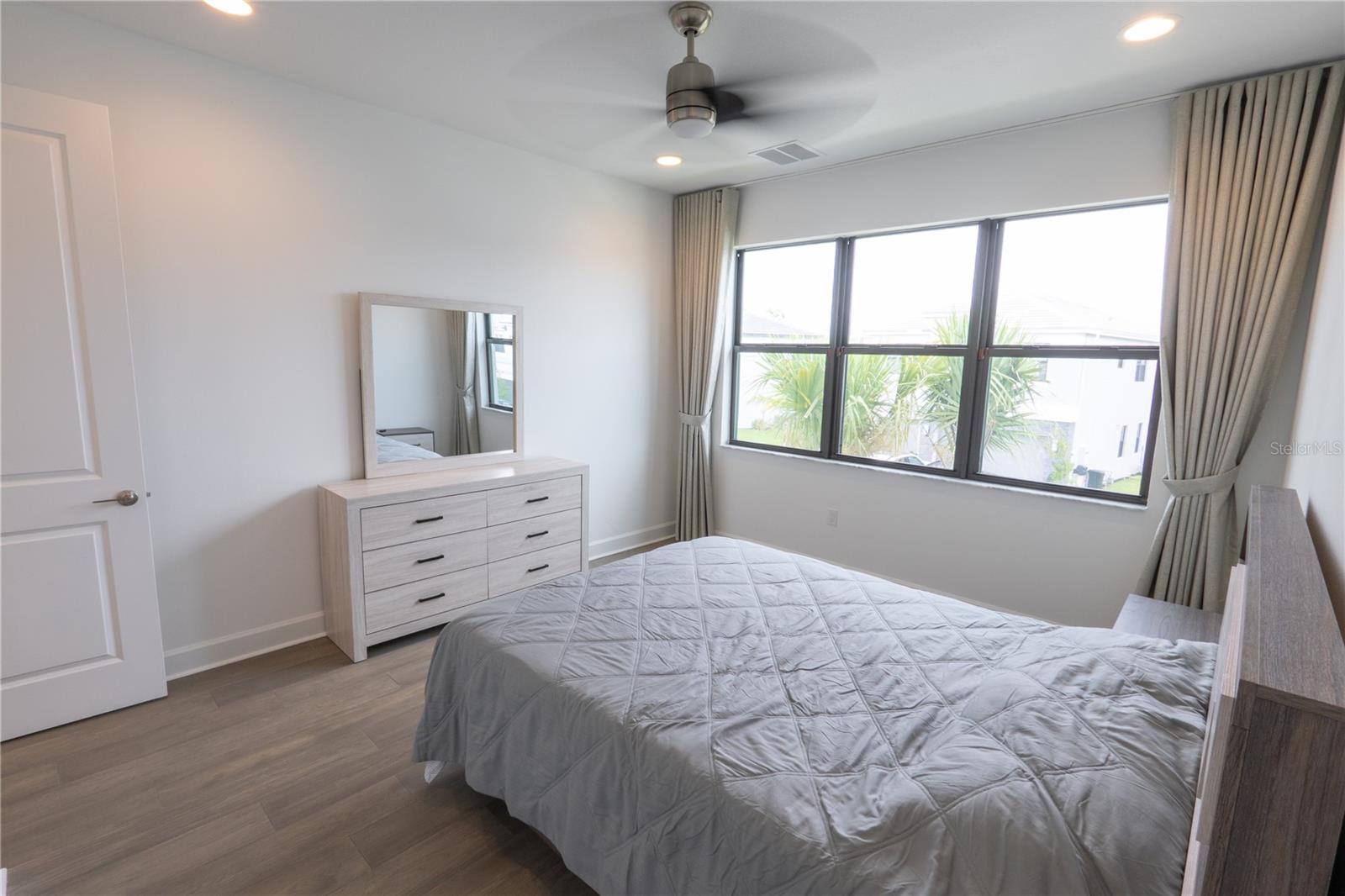 Image 81 of 100 For 12710 Caballo Court