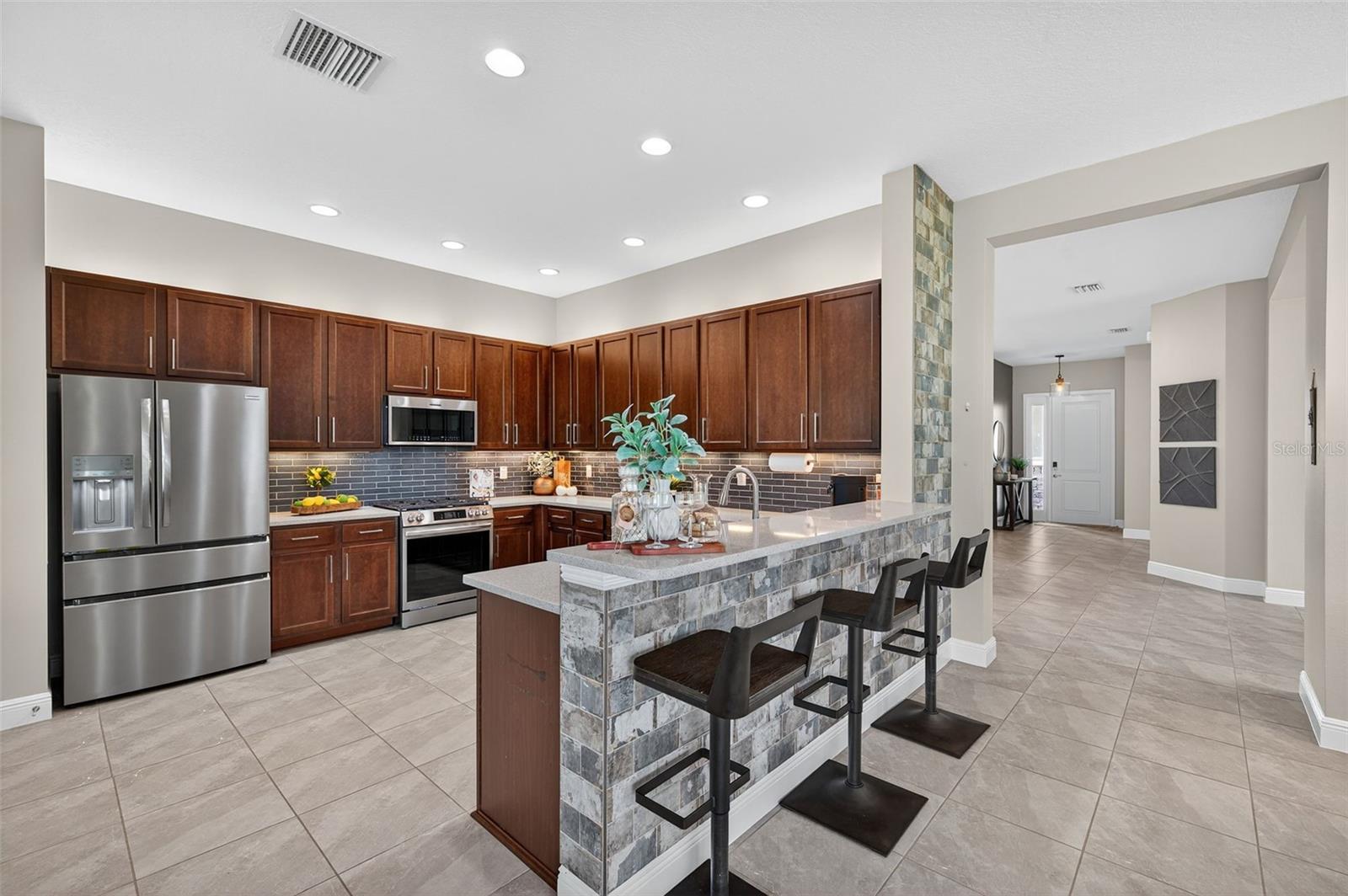 Image 17 of 77 For 2871 Tarragona Way
