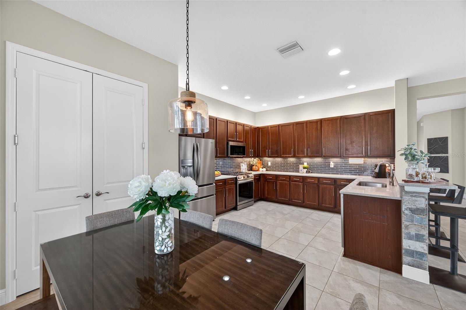 Image 18 of 77 For 2871 Tarragona Way