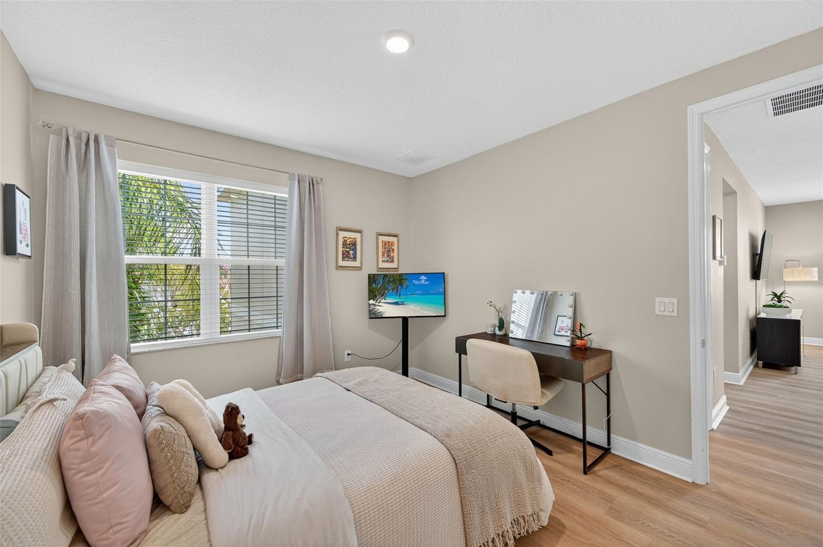 Image 31 of 77 For 2871 Tarragona Way