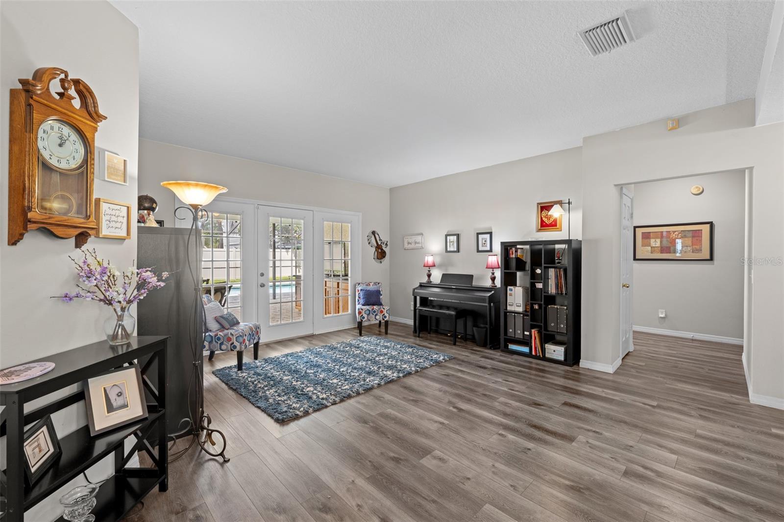Image 13 of 48 For 15612 Indian Queen Drive