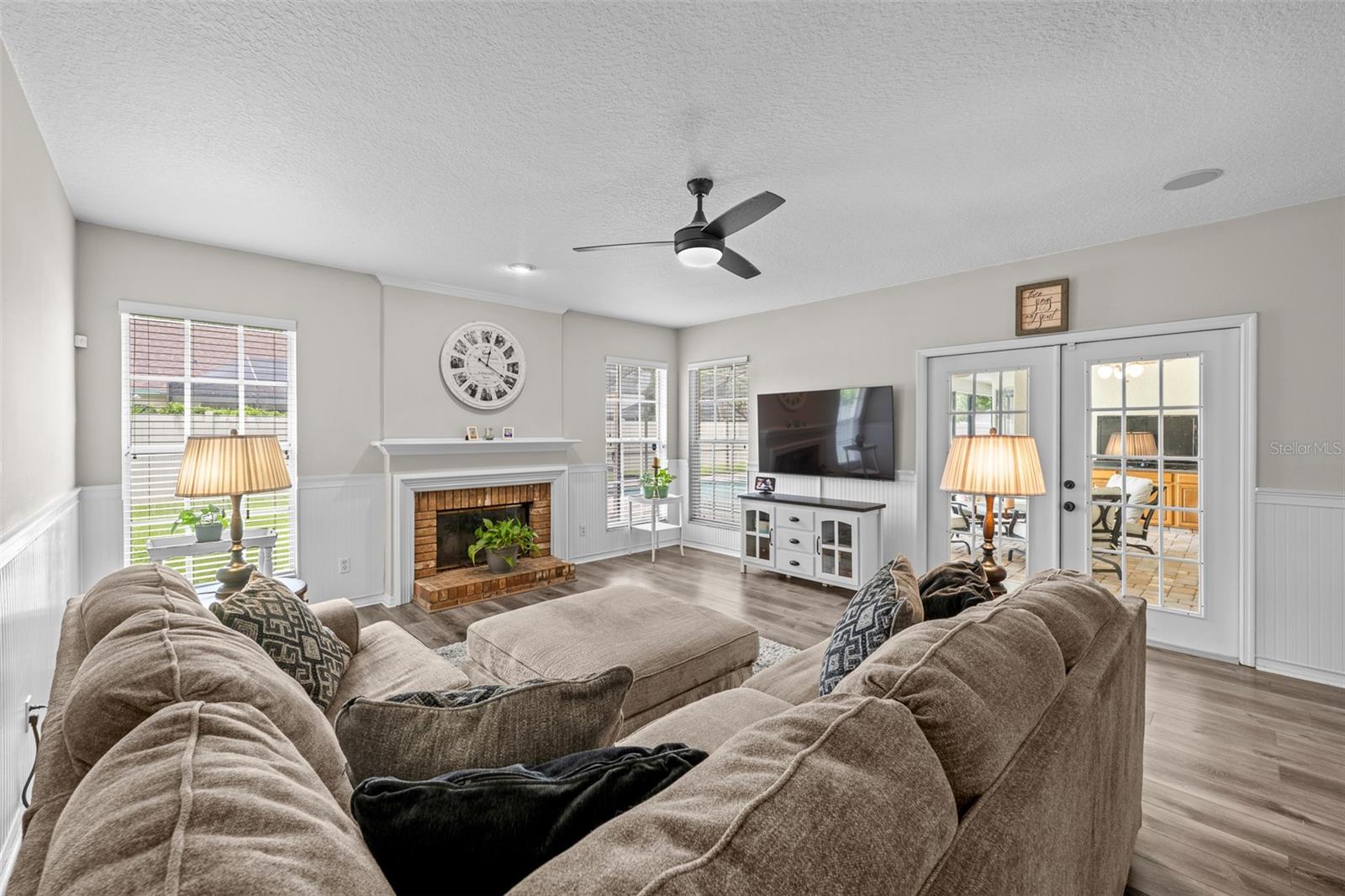 Image 14 of 48 For 15612 Indian Queen Drive