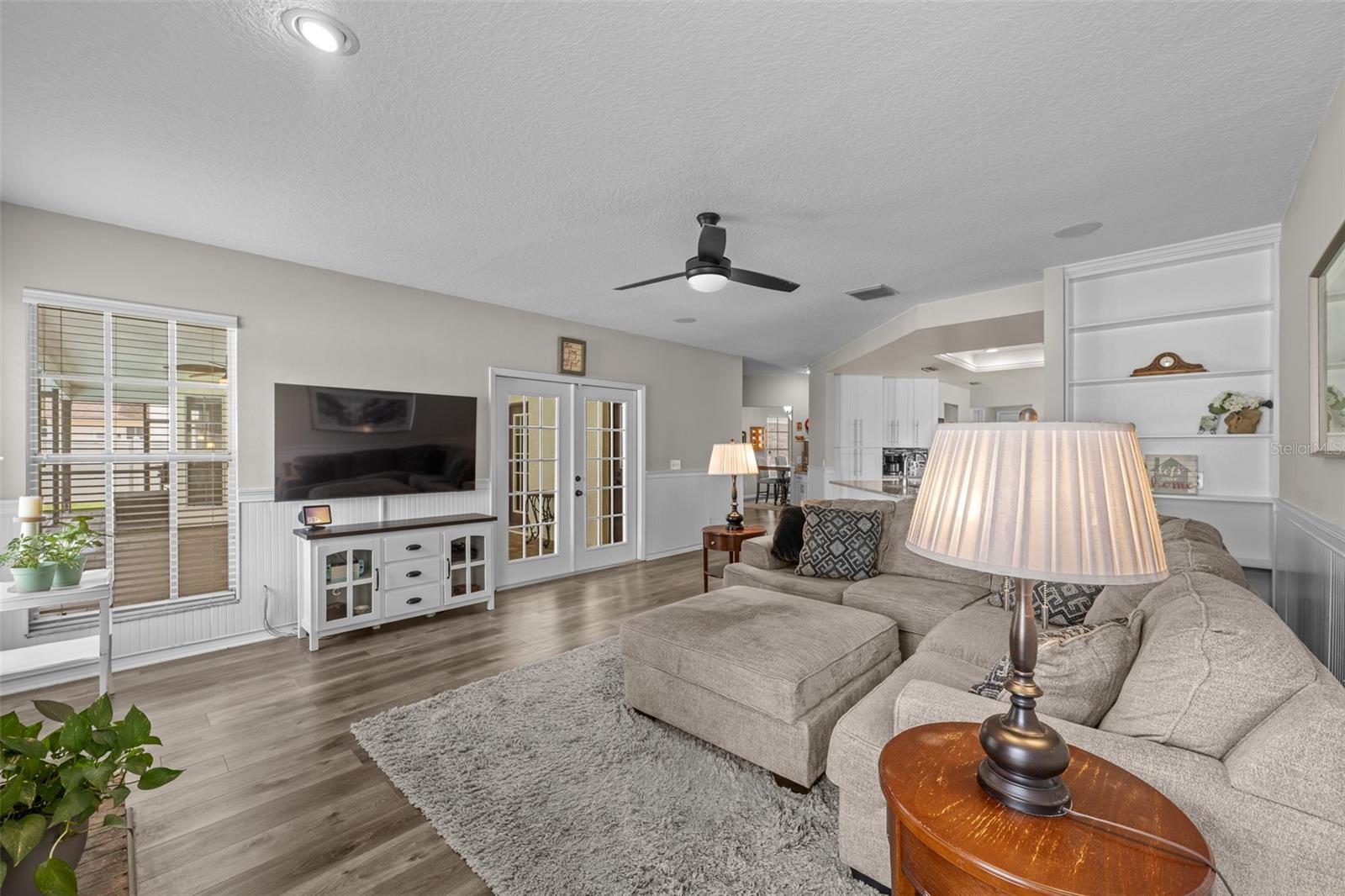 Image 15 of 48 For 15612 Indian Queen Drive