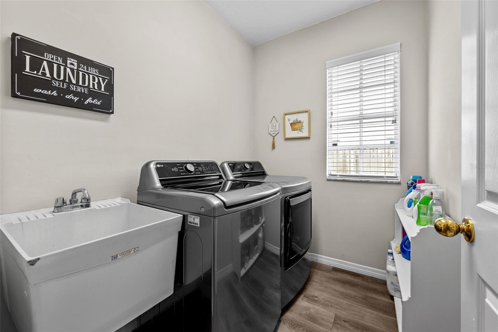 Image 24 of 48 For 15612 Indian Queen Drive