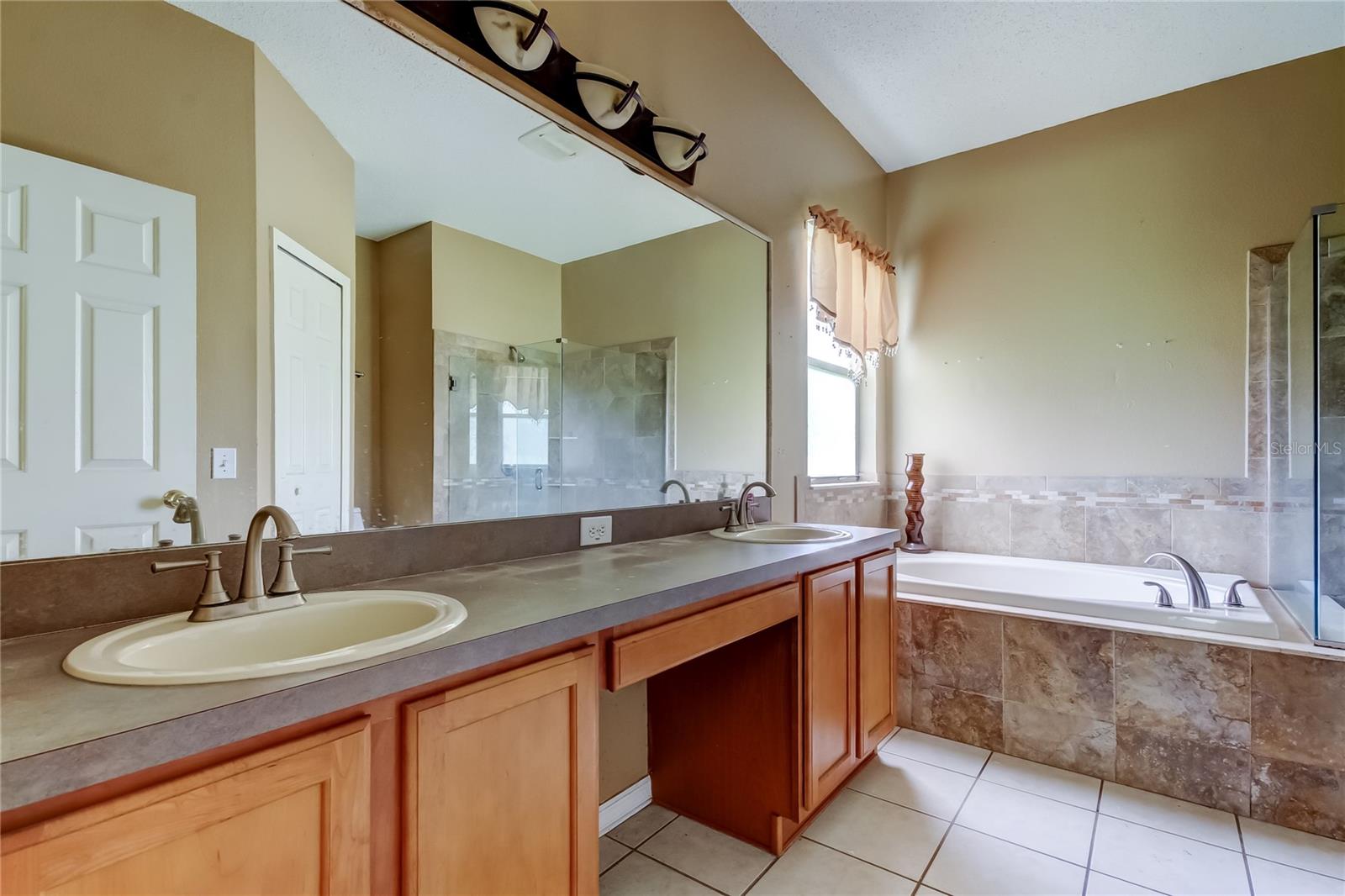 Image 23 of 60 For 10708 Northridge Court