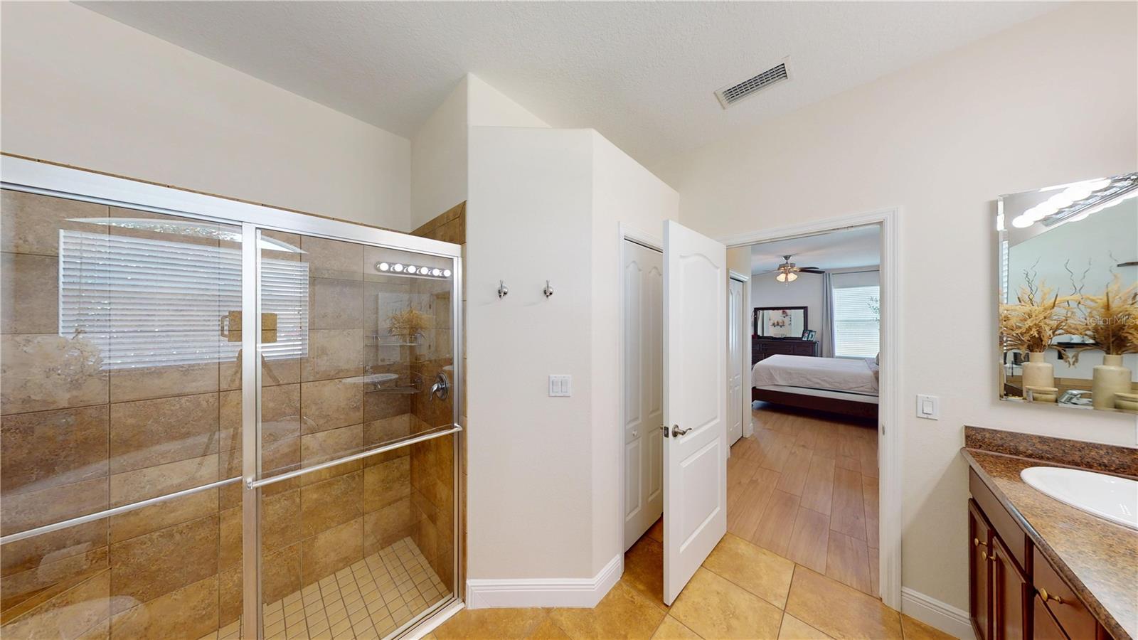 Image 14 of 41 For 12245 Duckett Court