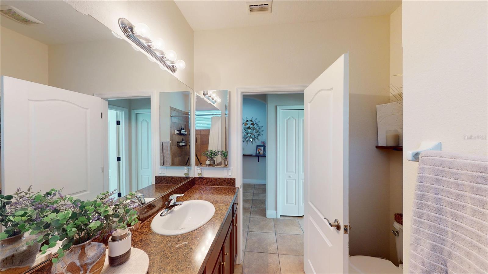 Image 18 of 41 For 12245 Duckett Court