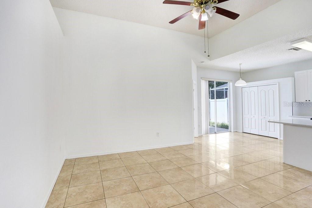 Image 10 of 29 For 930 Grand Canyon Drive