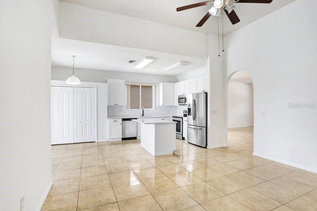 Image 12 of 29 For 930 Grand Canyon Drive
