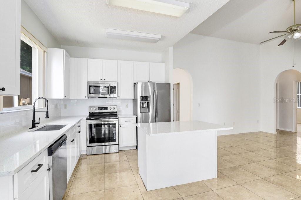 Image 15 of 29 For 930 Grand Canyon Drive