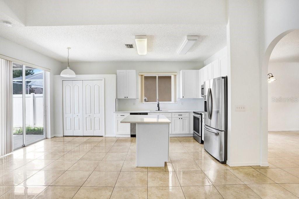 Image 16 of 29 For 930 Grand Canyon Drive