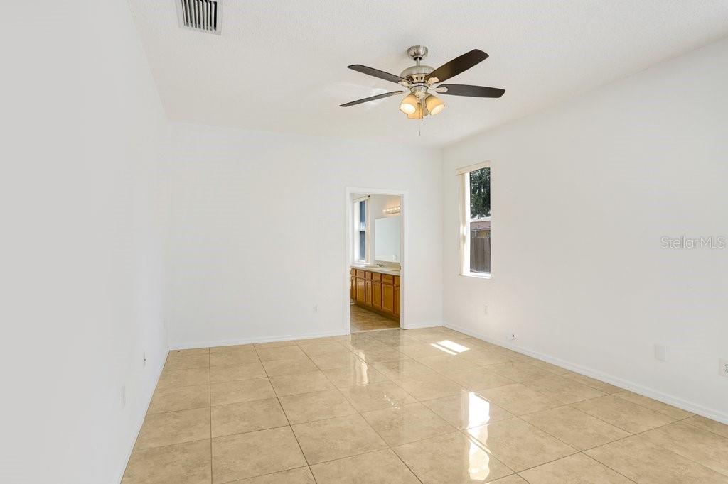 Image 18 of 29 For 930 Grand Canyon Drive