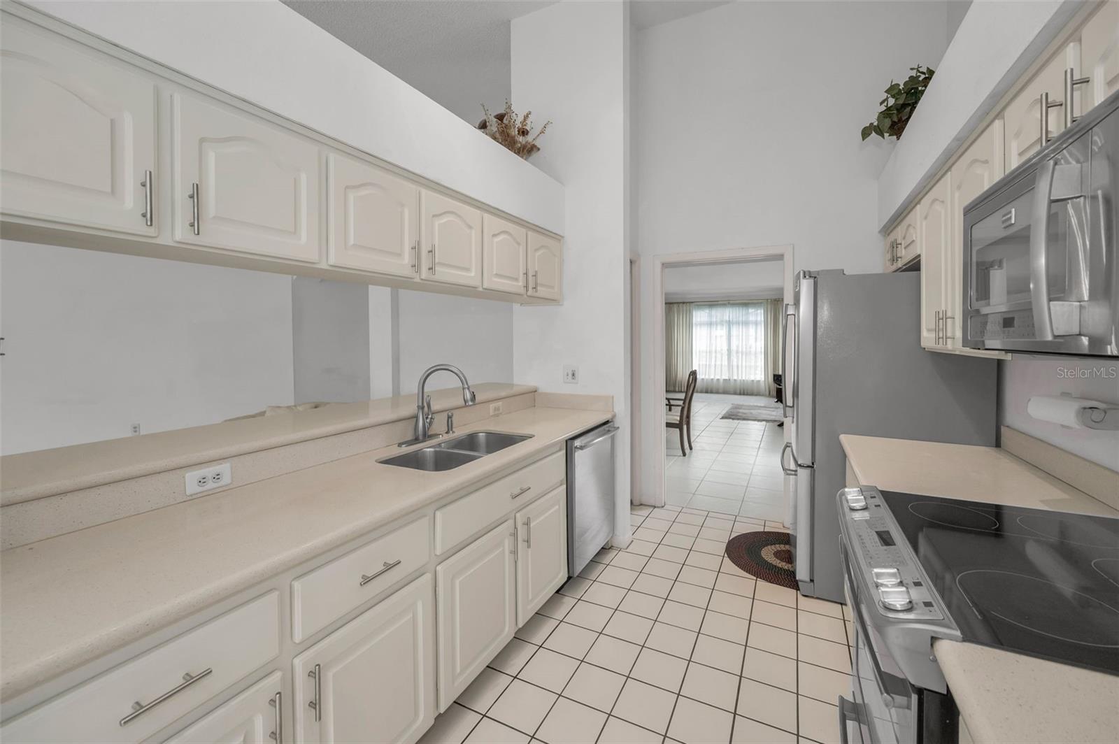 Image 17 of 80 For 2796 Challenger Drive