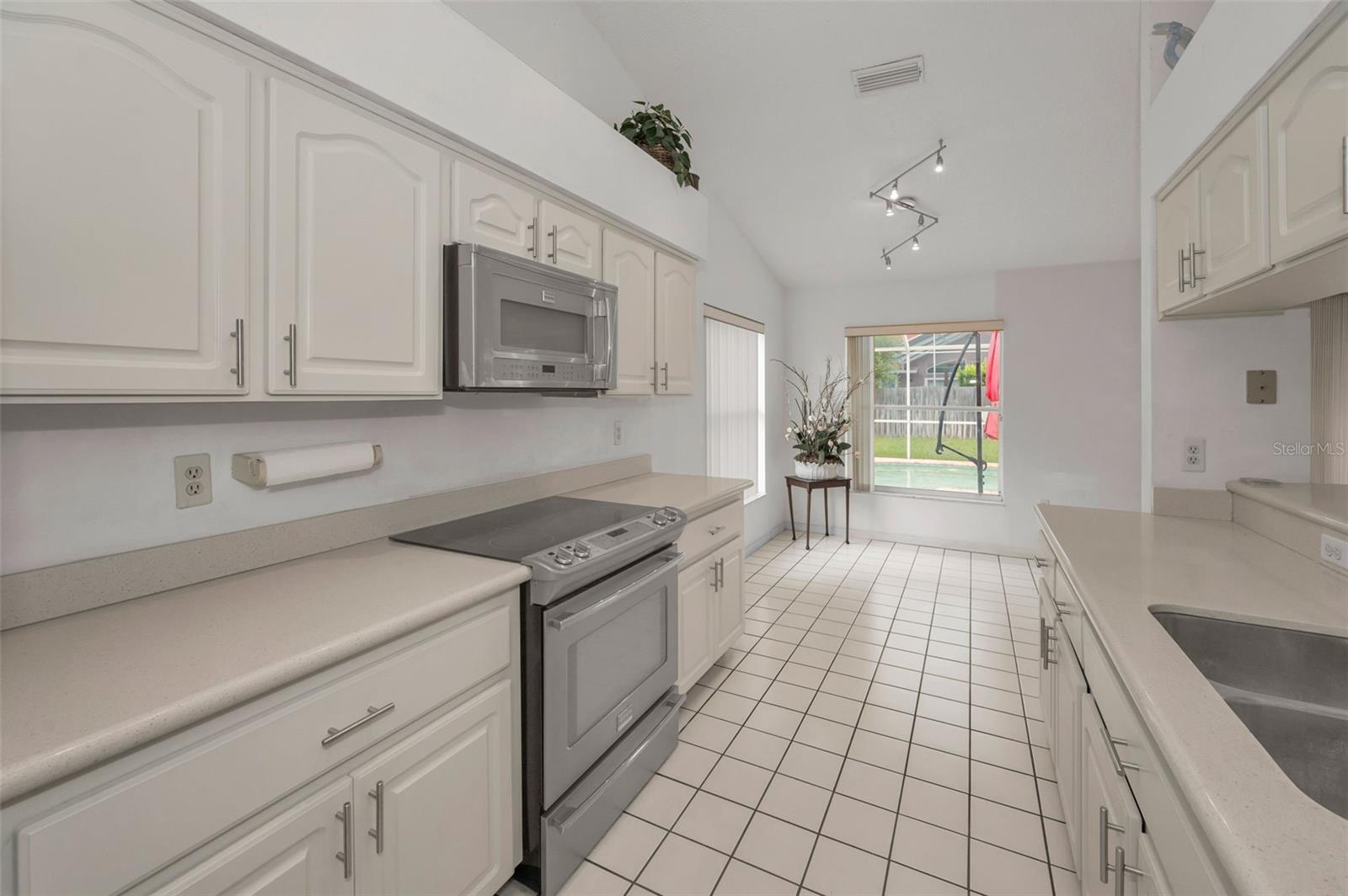 Image 19 of 80 For 2796 Challenger Drive