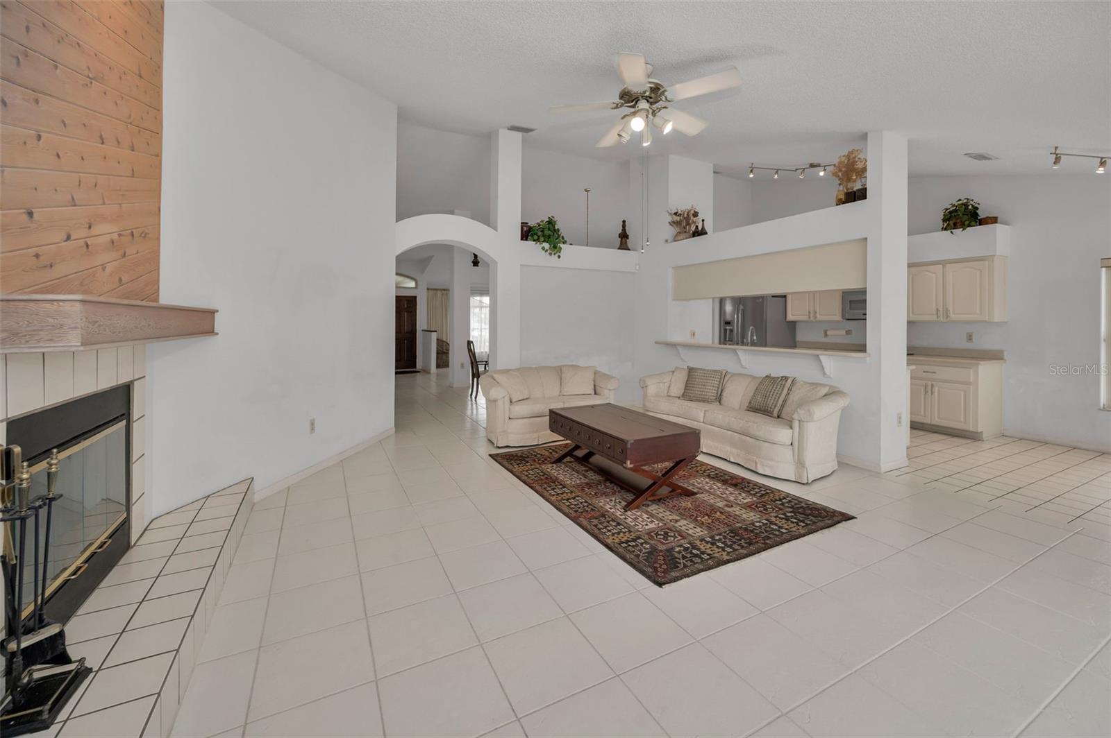 Image 27 of 80 For 2796 Challenger Drive