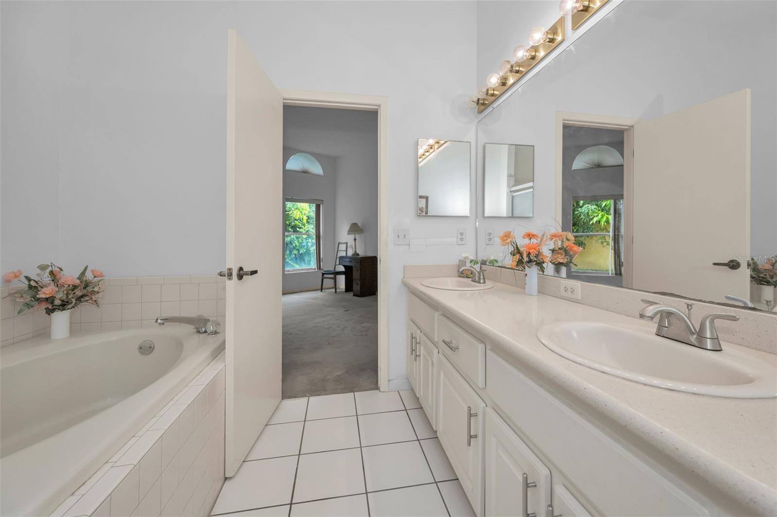 Image 32 of 80 For 2796 Challenger Drive
