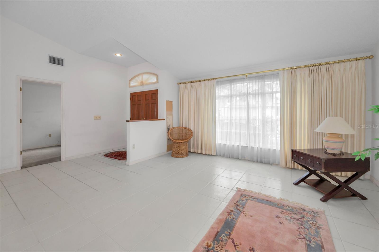 Image 9 of 80 For 2796 Challenger Drive