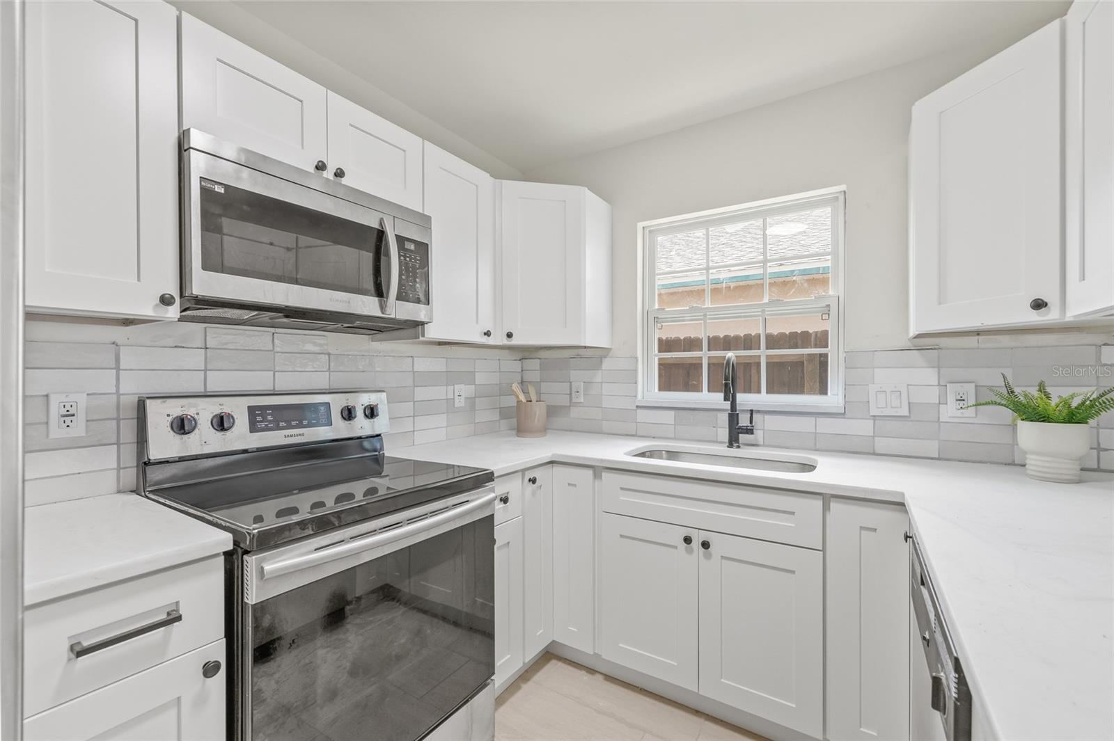 Image 11 of 30 For 3164 Duane Avenue