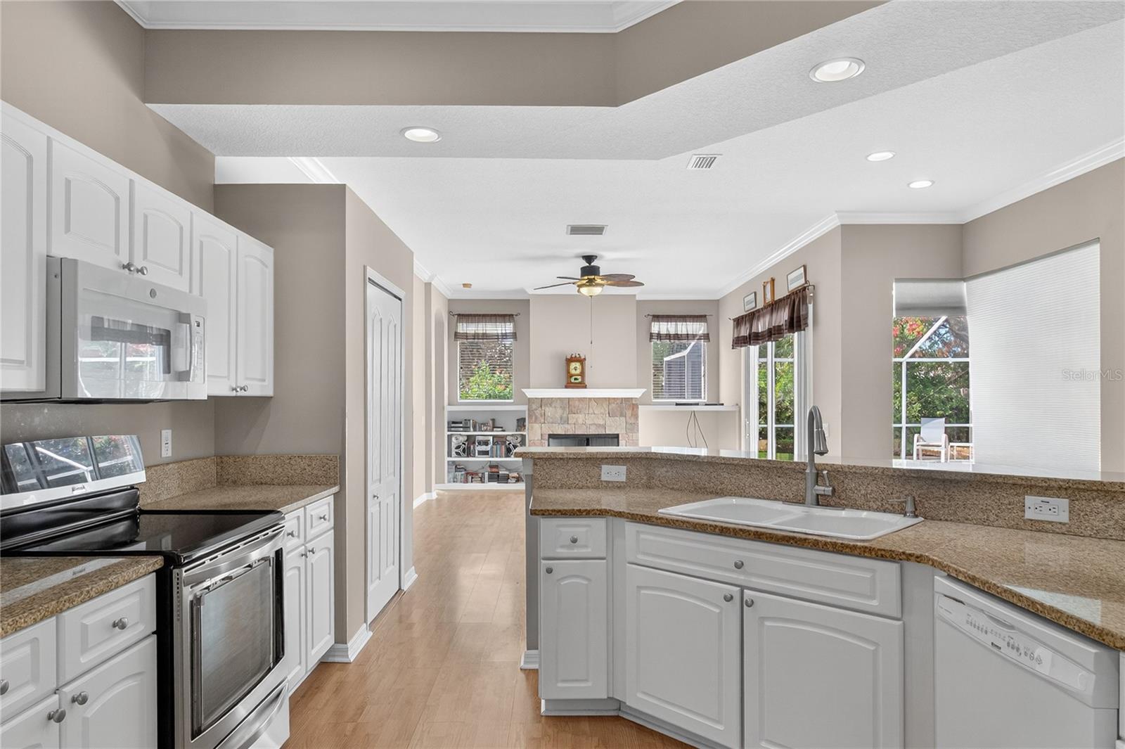 Image 10 of 37 For 488 Bridle Path Way