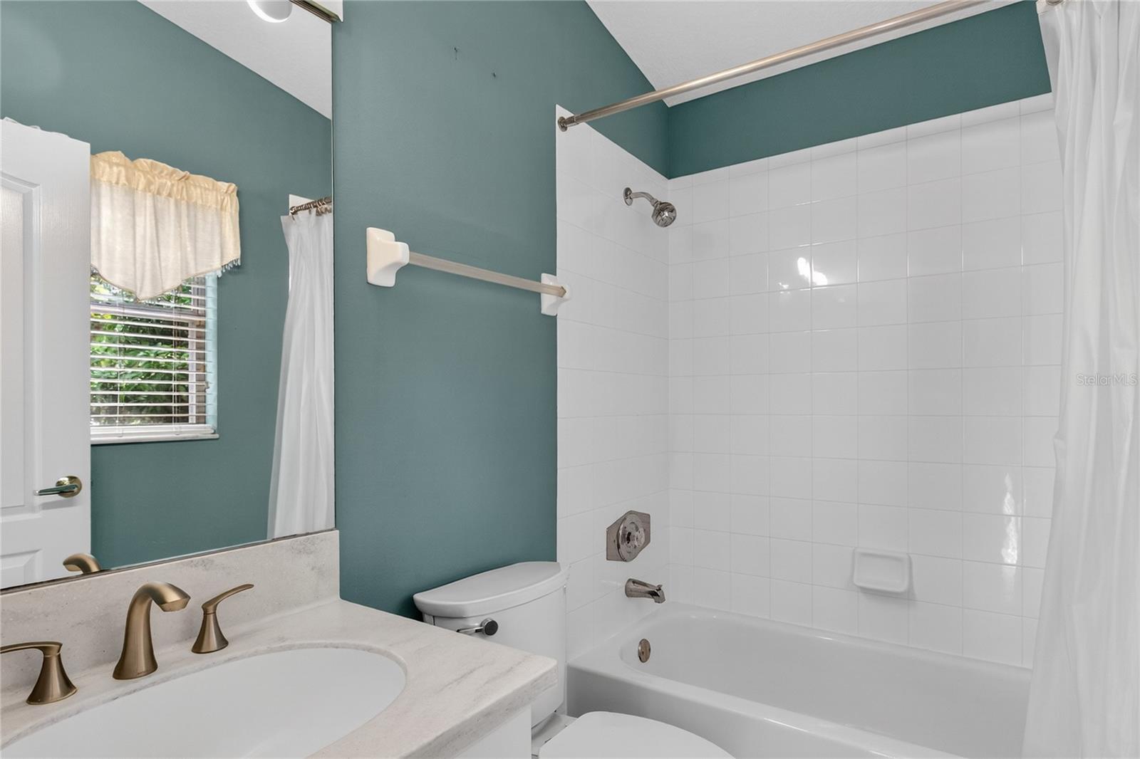 Image 13 of 37 For 488 Bridle Path Way