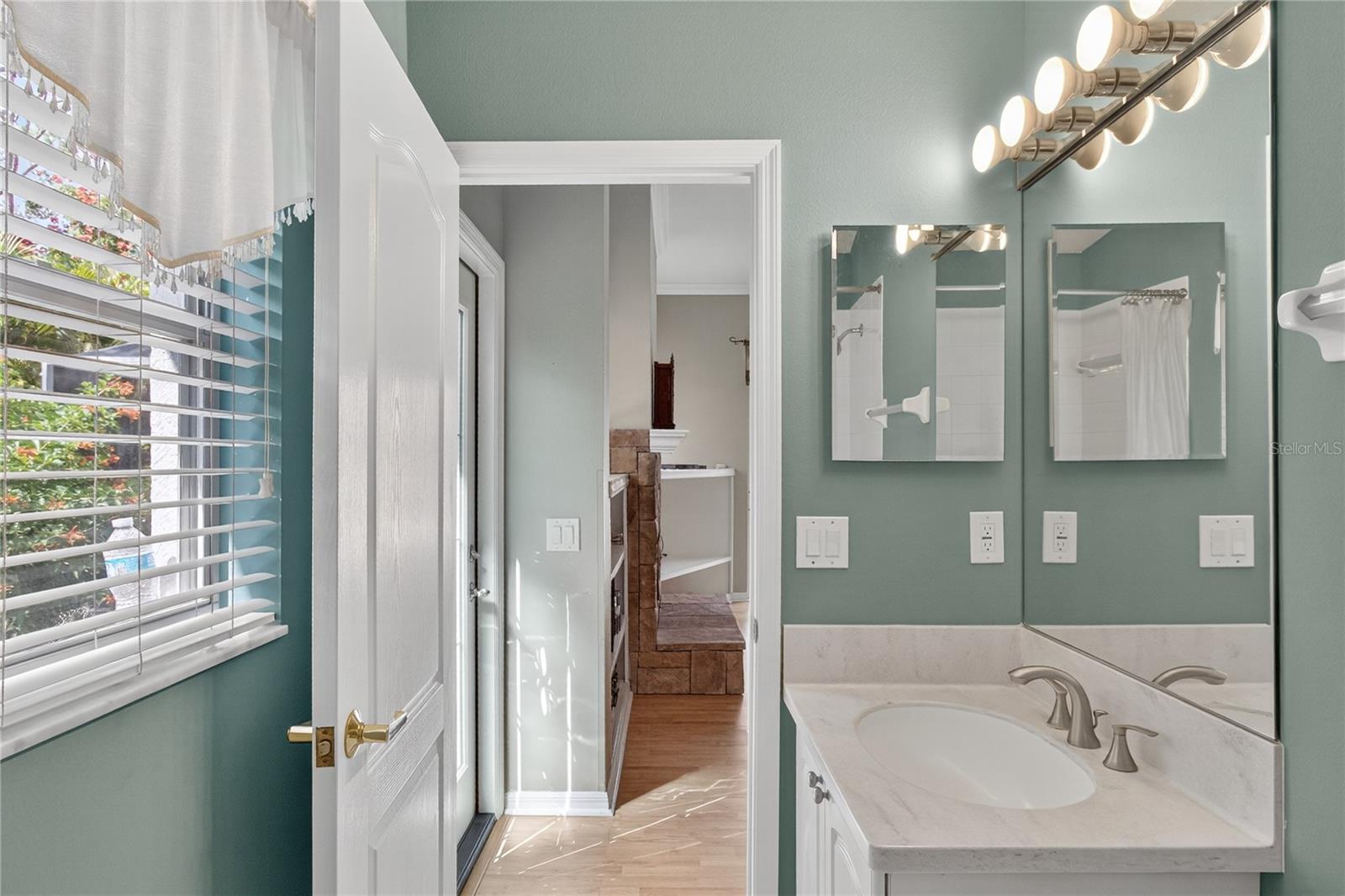 Image 14 of 37 For 488 Bridle Path Way