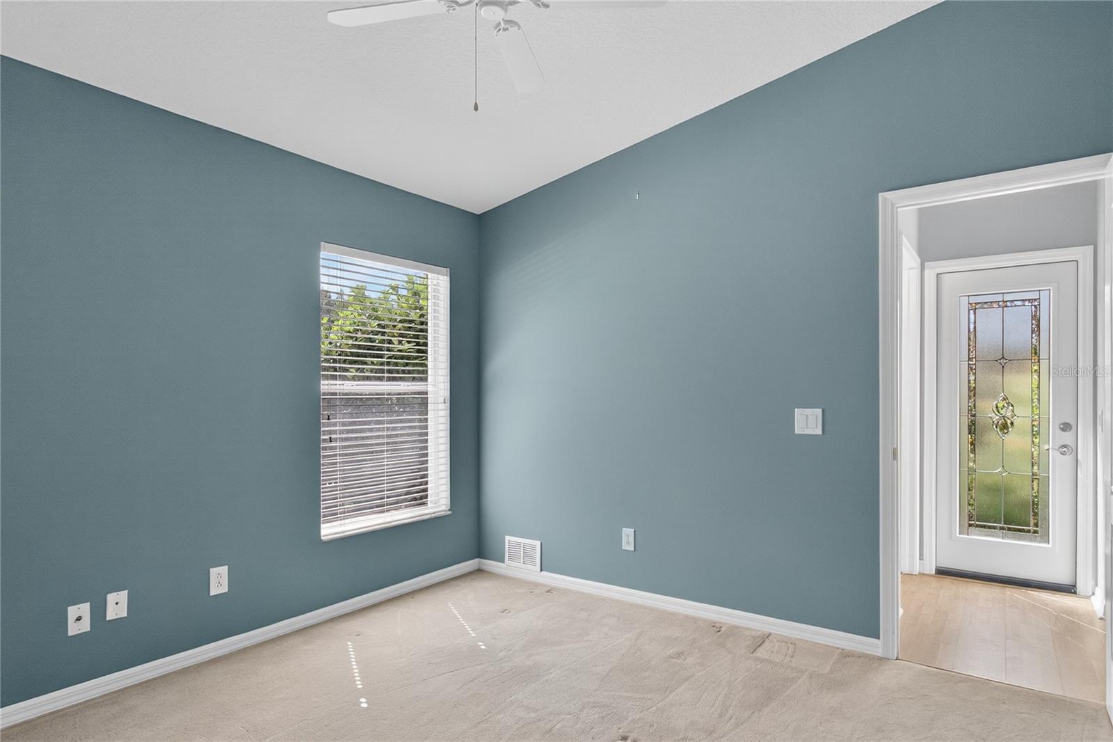 Image 16 of 37 For 488 Bridle Path Way