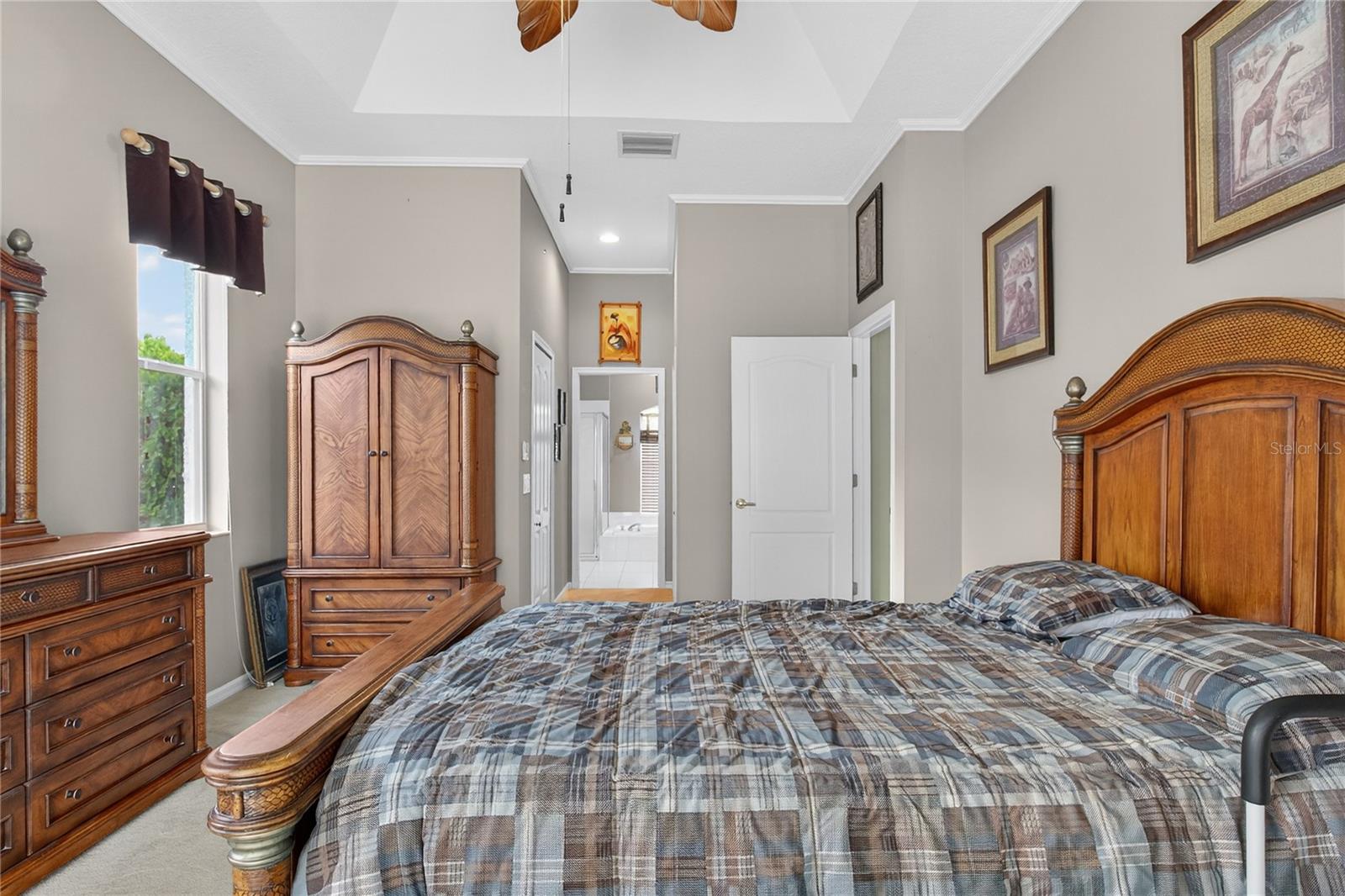 Image 18 of 37 For 488 Bridle Path Way